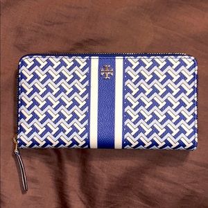 Tory Burch T zag zip continental wallet
